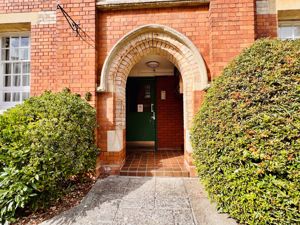 Communal entrance- click for photo gallery